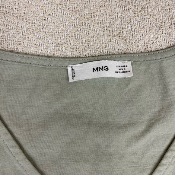 NWOT Mango Front Cinch Top - Picture 3 of 5